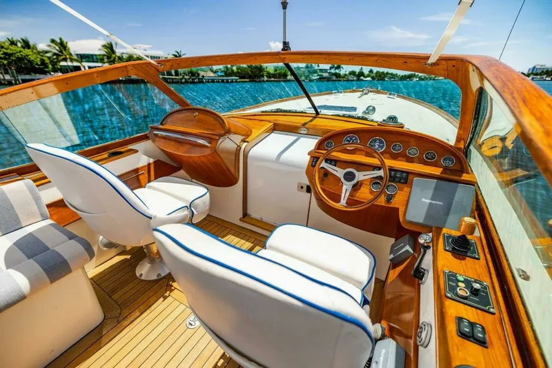 Slide: The Image of Hinckley Yachts Talaria 29 R 2004 - 7681380