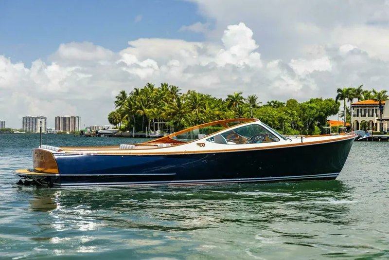 The Image of Hinckley Yachts Talaria 29 R 2004 - 7681359