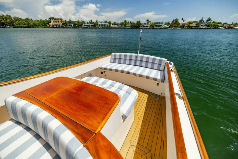 Slide: The Image of Hinckley Yachts Talaria 29 R 2004 - 7681368
