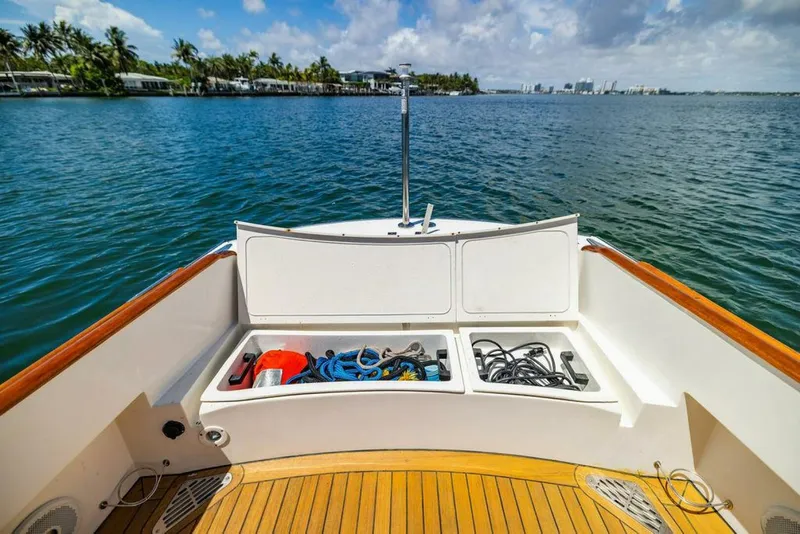 Slide: The Image of Hinckley Yachts Talaria 29 R 2004 - 5928711