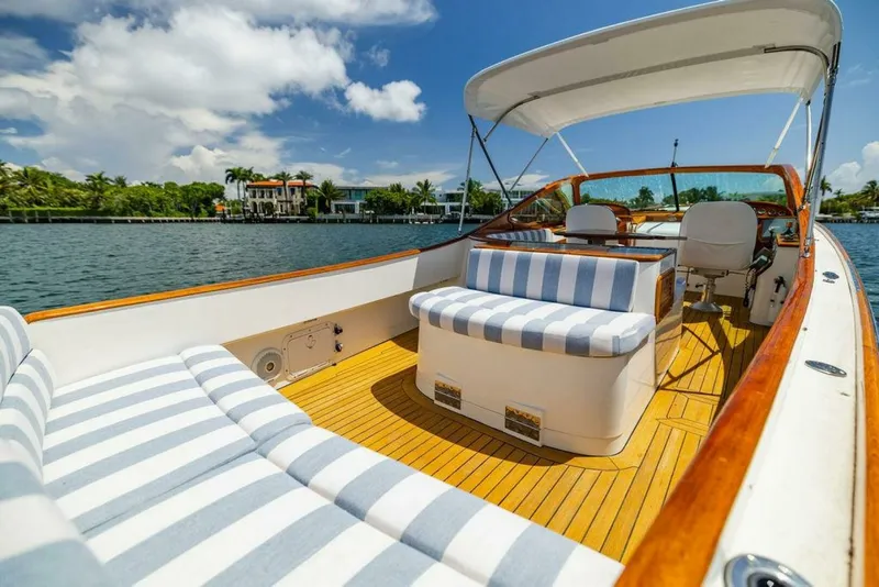 Slide: The Image of Hinckley Yachts Talaria 29 R 2004 - 7681375