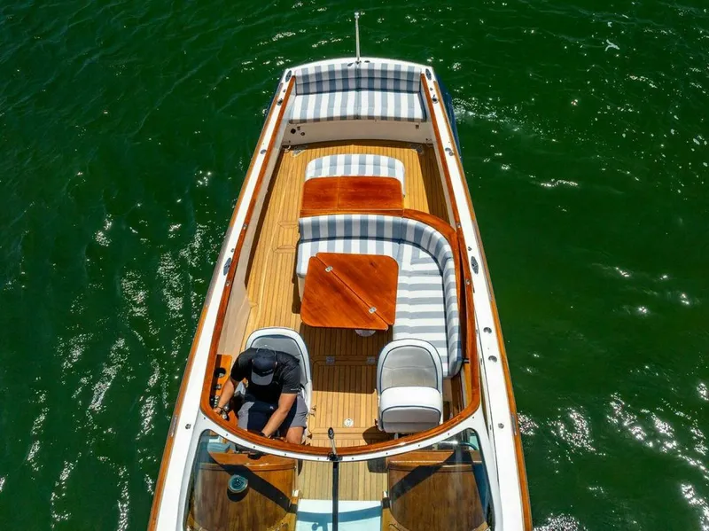 Slide: The Image of Hinckley Yachts Talaria 29 R 2004 - 7681364