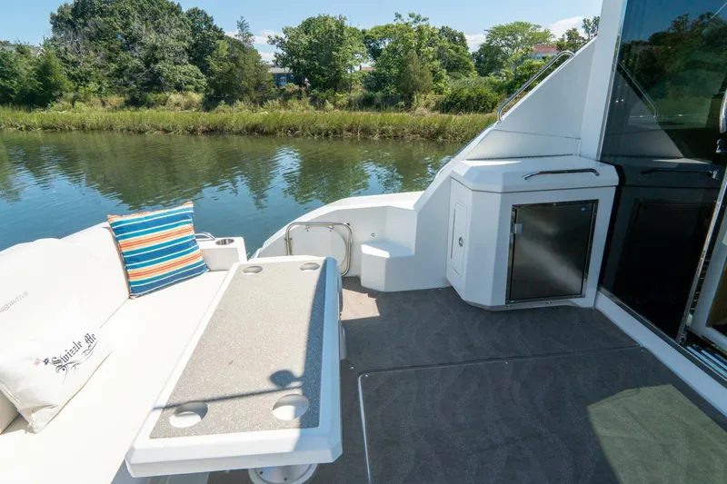 Slide: The Image of Cruiser Yachts 48   EPIC (43) - 5928726