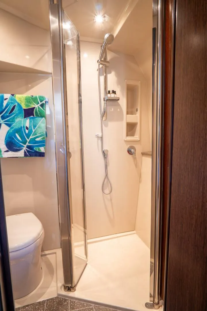 Slide: The Image of Cruiser Yachts 48   EPIC (21) - 5928744