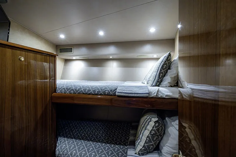 Slide: The Image of Viking 64 - Big Blue - Starboard Forward Guest Stateroom 2007 Viking 64 Convertible - Big Blue - 5929059