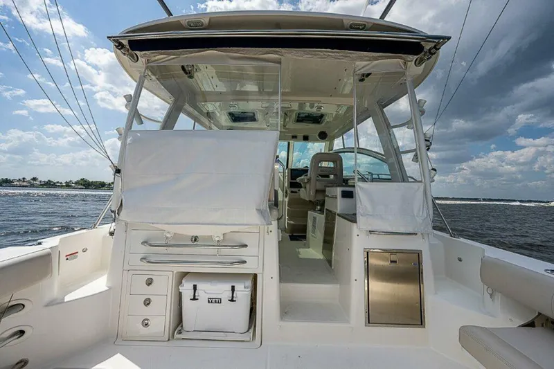 Slide: The Image of Boston Whaler 345 Conquest - Exterior Boston Whaler 35 Conquest - 5928965