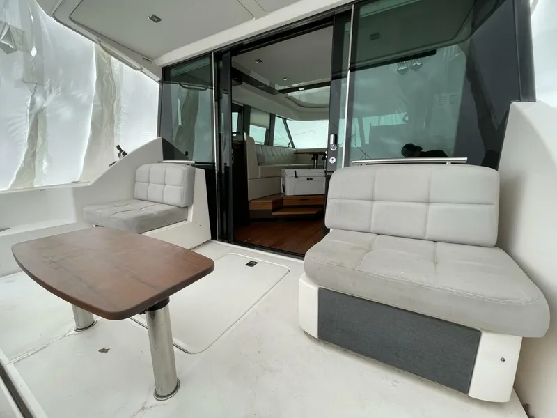 Slide: The Image of Tiara C44 Coupe 2016 - 5938215