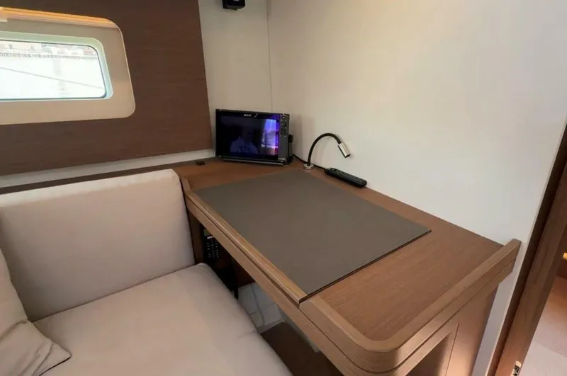 Slide: The Image of Beneteau Oceanis Yacht 2022 - 5955445