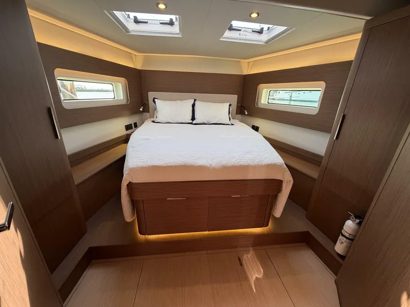 Slide: The Image of Beneteau Oceanis Yacht 2022 - 5953597