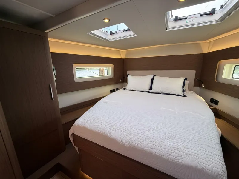 Slide: The Image of Beneteau Oceanis Yacht 2022 - 5955447