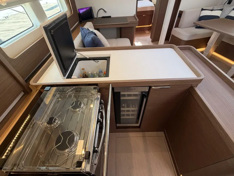 Slide: The Image of Beneteau Oceanis Yacht 2022 - 5955459