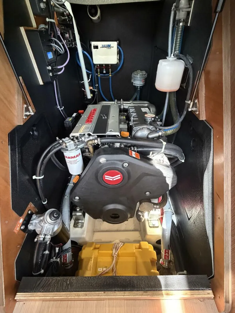 Slide: The Image of Beneteau Oceanis Yacht 2022 - 5955464