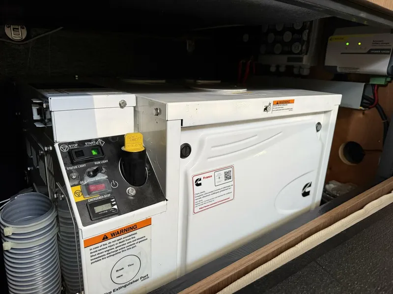 Slide: The Image of Beneteau Oceanis Yacht 2022 - 5955566