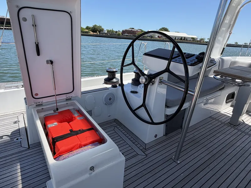 Slide: The Image of Beneteau Oceanis Yacht 2022 - 6067162
