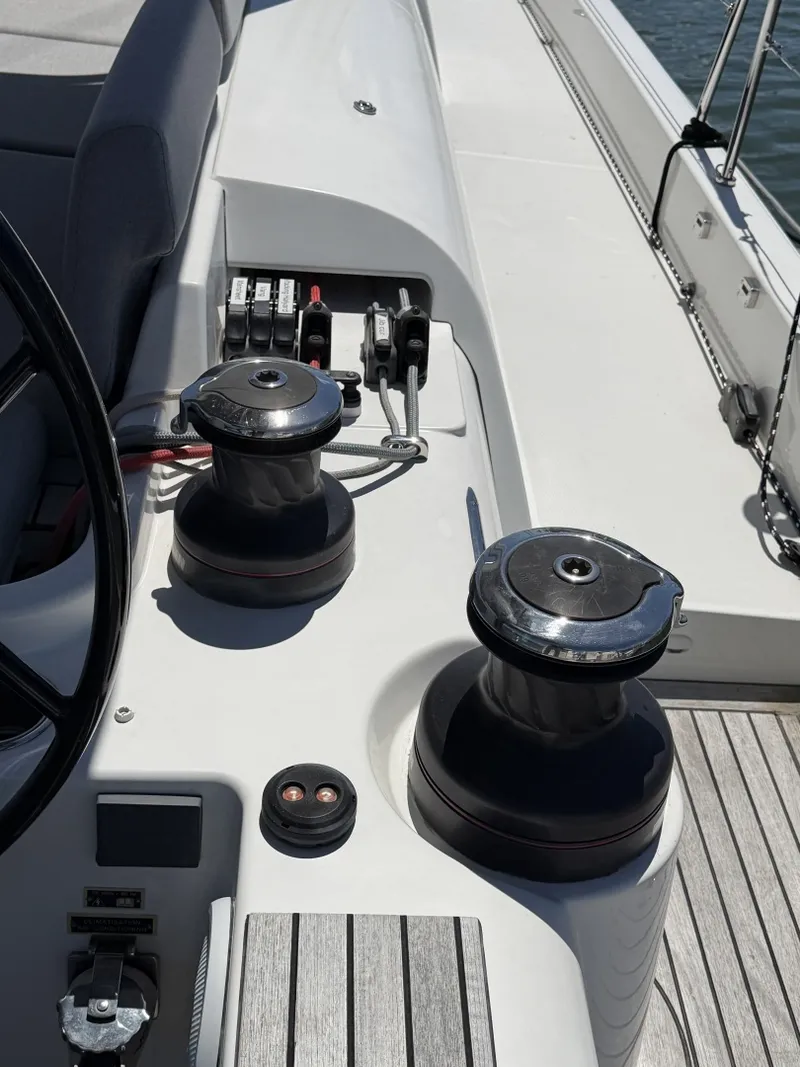 Slide: The Image of Beneteau Oceanis Yacht 2022 - 6067170