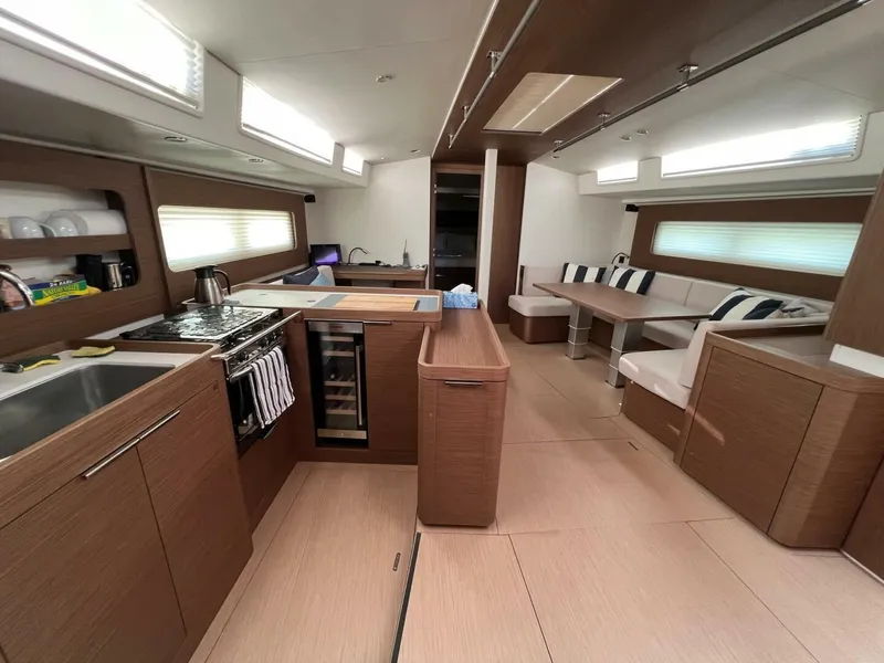 Slide: The Image of Beneteau Oceanis Yacht 2022 - 5953580