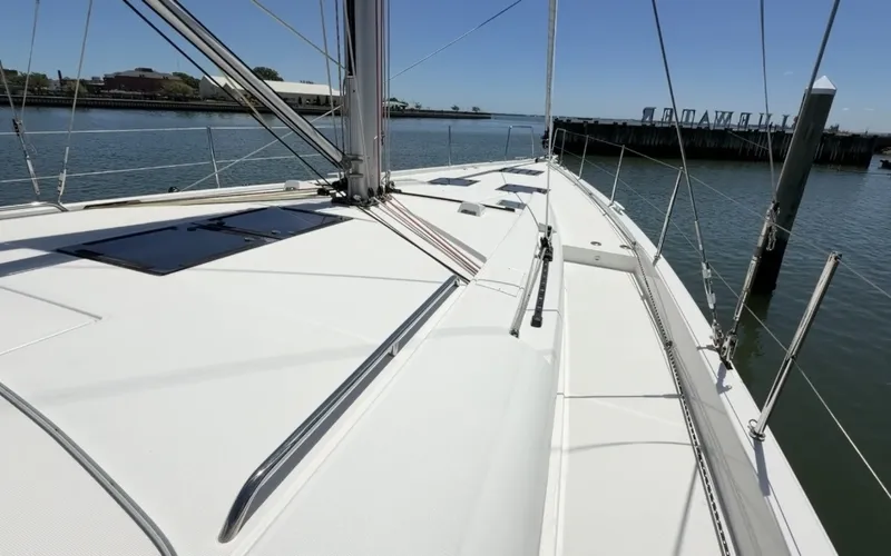 Slide: The Image of Beneteau Oceanis Yacht 2022 - 6067235