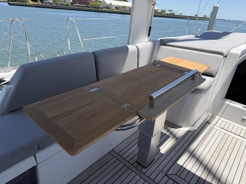 Slide: The Image of Beneteau Oceanis Yacht 2022 - 6067279