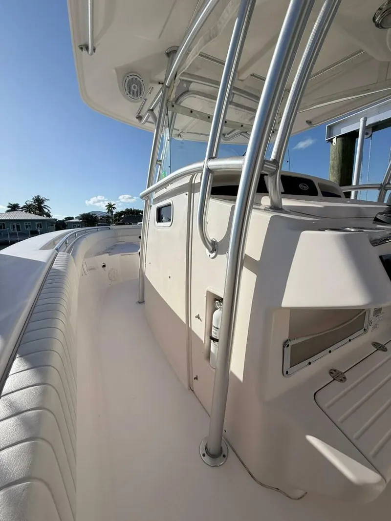 Slide: The Image of Grady-White Caynon 336 2011 - 5930759