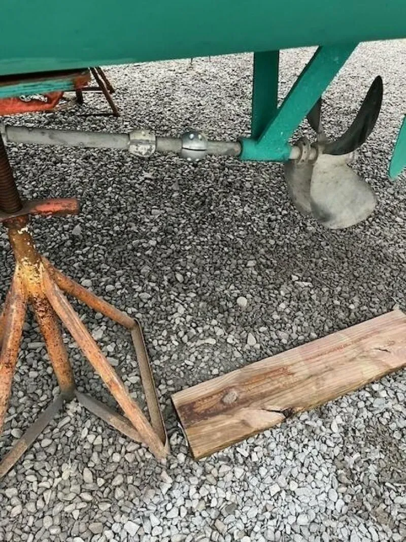 Slide: The Image of Dyer 40 Custom 1980 - 5929471