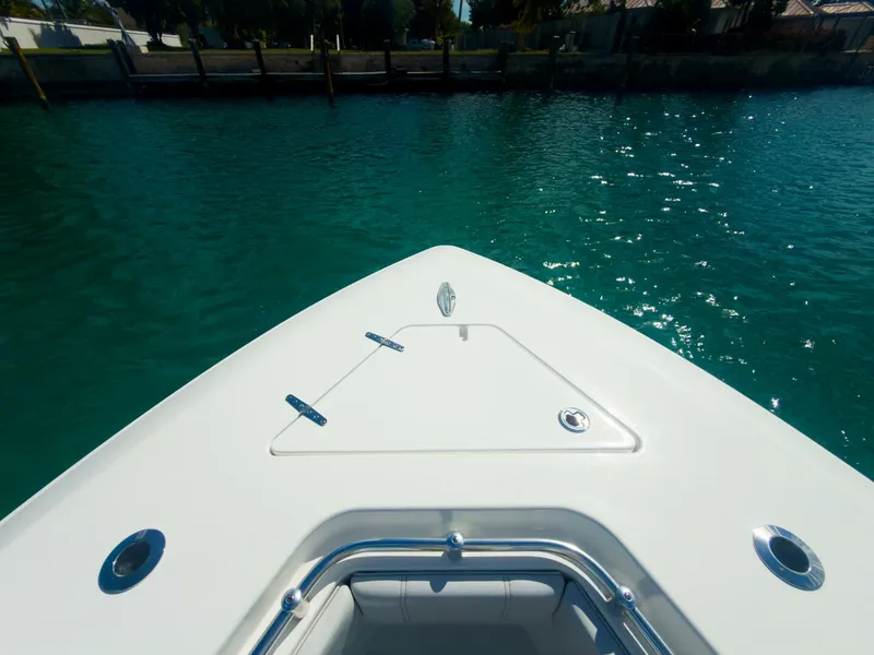 Slide: The Image of Contender 32 ST 2023 - 5929592