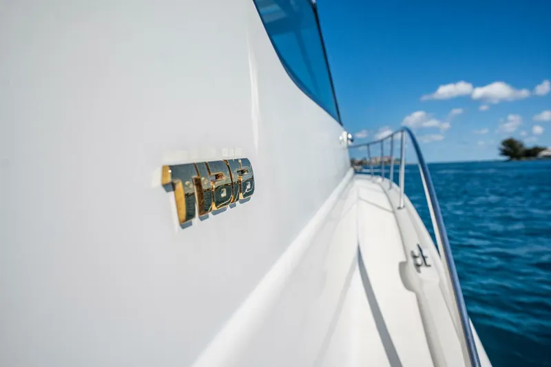 Slide: The Image of Tiara 4200 Open 2004 - 5929730