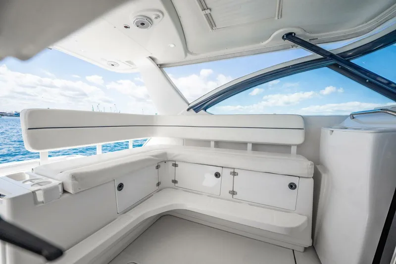 Slide: The Image of Tiara 4200 Open 2004 - 5929735