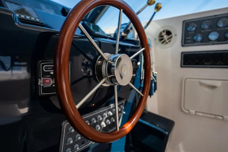 Slide: The Image of Tiara 4200 Open 2004 - 5929743