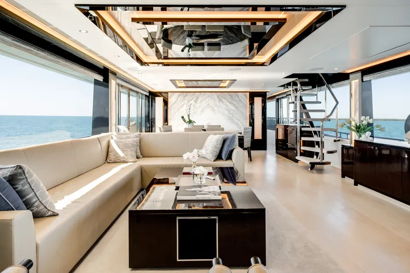 Slide: The Image of Ocean Alexander 37 L 2022 - 5930087