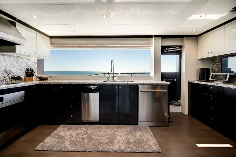 Slide: The Image of Ocean Alexander 37 L 2022 - 5930101