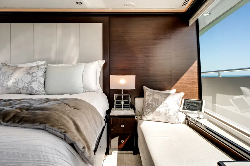 Slide: The Image of Ocean Alexander 37 L 2022 - 5930121