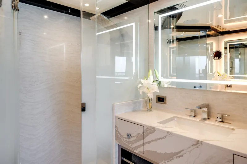 Slide: The Image of Ocean Alexander 37 L 2022 - 5930126