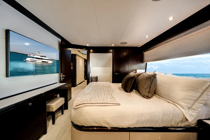 Slide: The Image of Ocean Alexander 37 L 2022 - 5930134