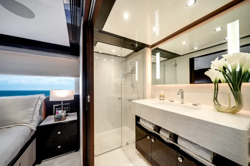 Slide: The Image of Ocean Alexander 37 L 2022 - 5930136