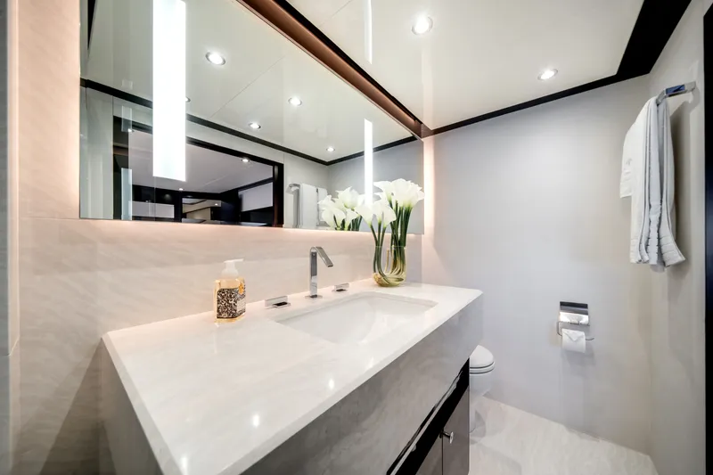 Slide: The Image of Ocean Alexander 37 L 2022 - 5930137