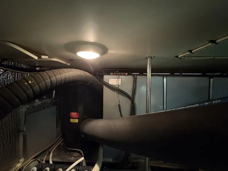 Slide: The Image of Silverton 453 Motor Yacht 2001 - 5930308