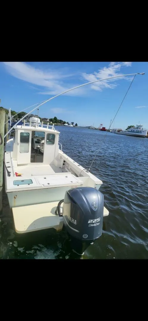 Slide: The Image of Parker Marine 2320 SL Sport Cabin 2021 - 5930316