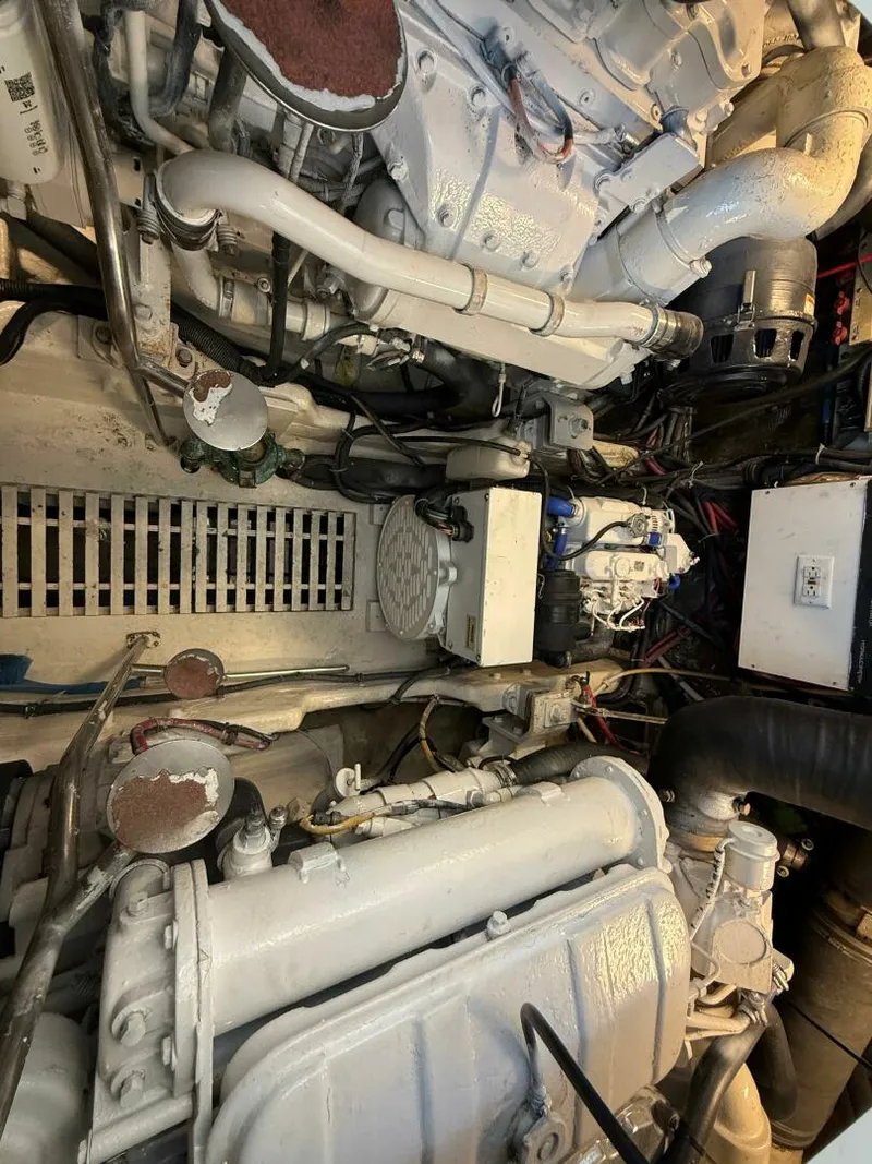 Slide: The Image of Tiara 4000 Express 2002 - 5930338