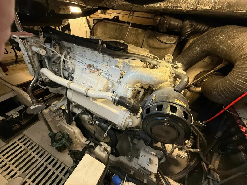 Slide: The Image of Tiara 4000 Express 2002 - 5930339