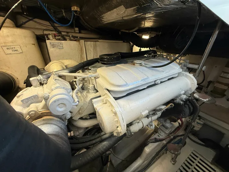 Slide: The Image of Tiara 4000 Express 2002 - 5930341