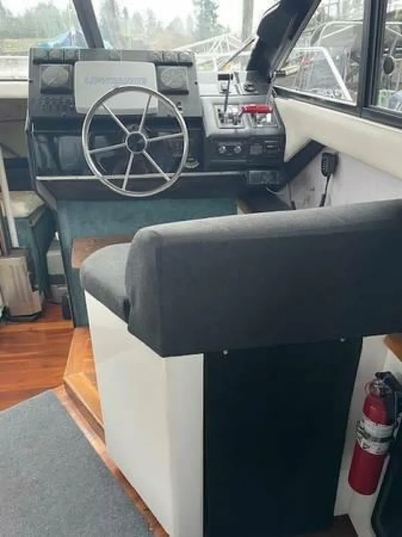 Slide: The Image of Bayliner 30 1991 - 5930370