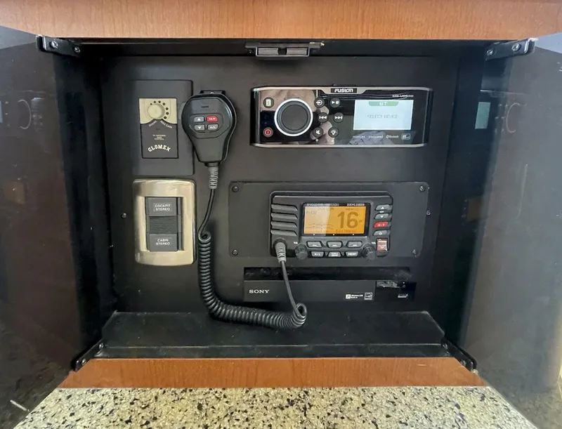 Slide: The Image of Sea Ray 44 Sedan Bridge 2007 - 5930499