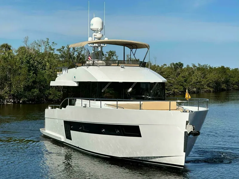 Slide: The Image of Sundeck 580 Sport 2019 - 7676752