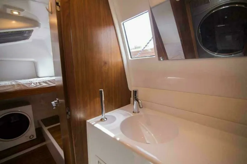 Slide: The Image of Sundeck 580 Sport 2019 - 7676670