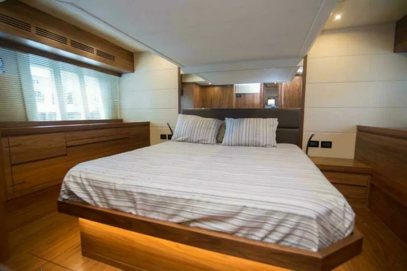 Slide: The Image of Sundeck 580 Sport 2019 - 7676633