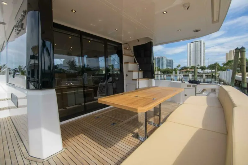 Slide: The Image of Sundeck 580 Sport 2019 - 7379477