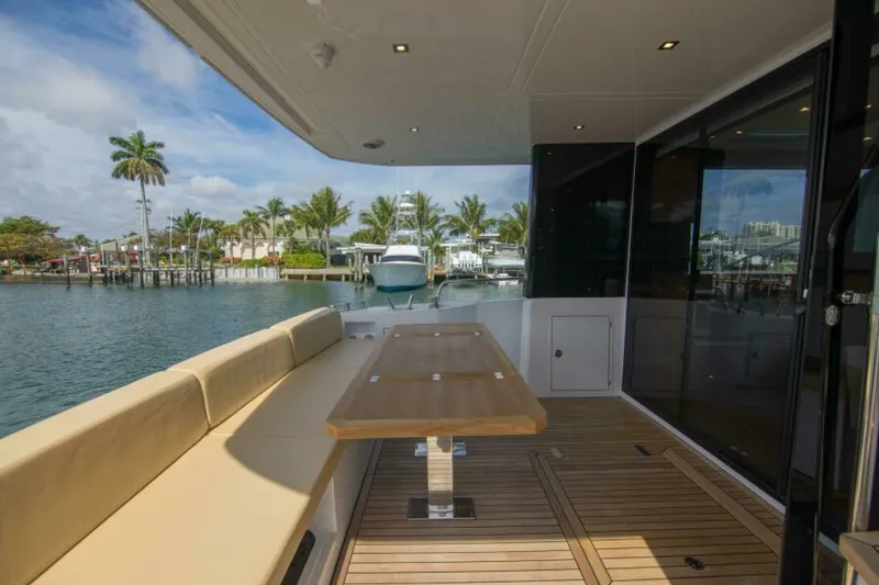 Slide: The Image of Sundeck 580 Sport 2019 - 7379481
