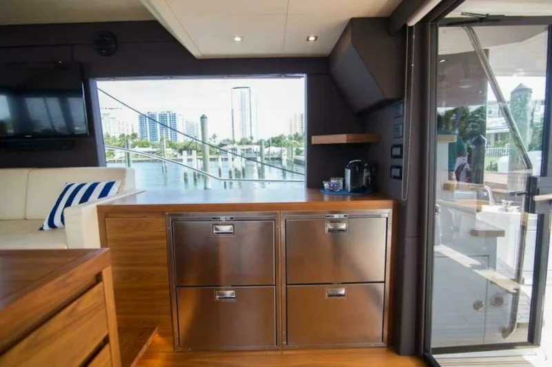 Slide: The Image of Sundeck 580 Sport 2019 - 7379428