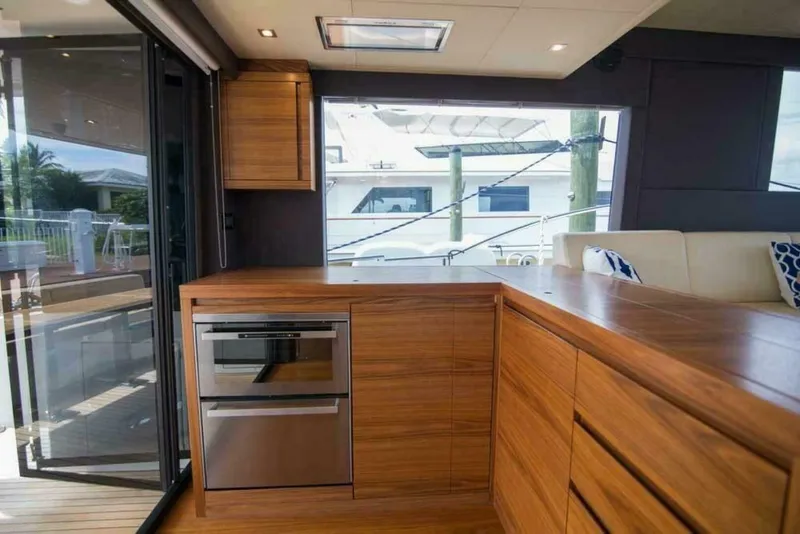 Slide: The Image of Sundeck 580 Sport 2019 - 5937711