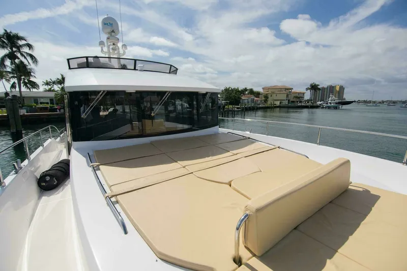 Slide: The Image of Sundeck 580 Sport 2019 - 7676734